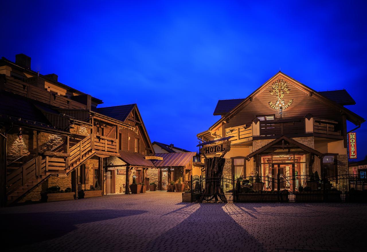 Hotel - Karczma Klimtowka Wolbrom المظهر الخارجي الصورة